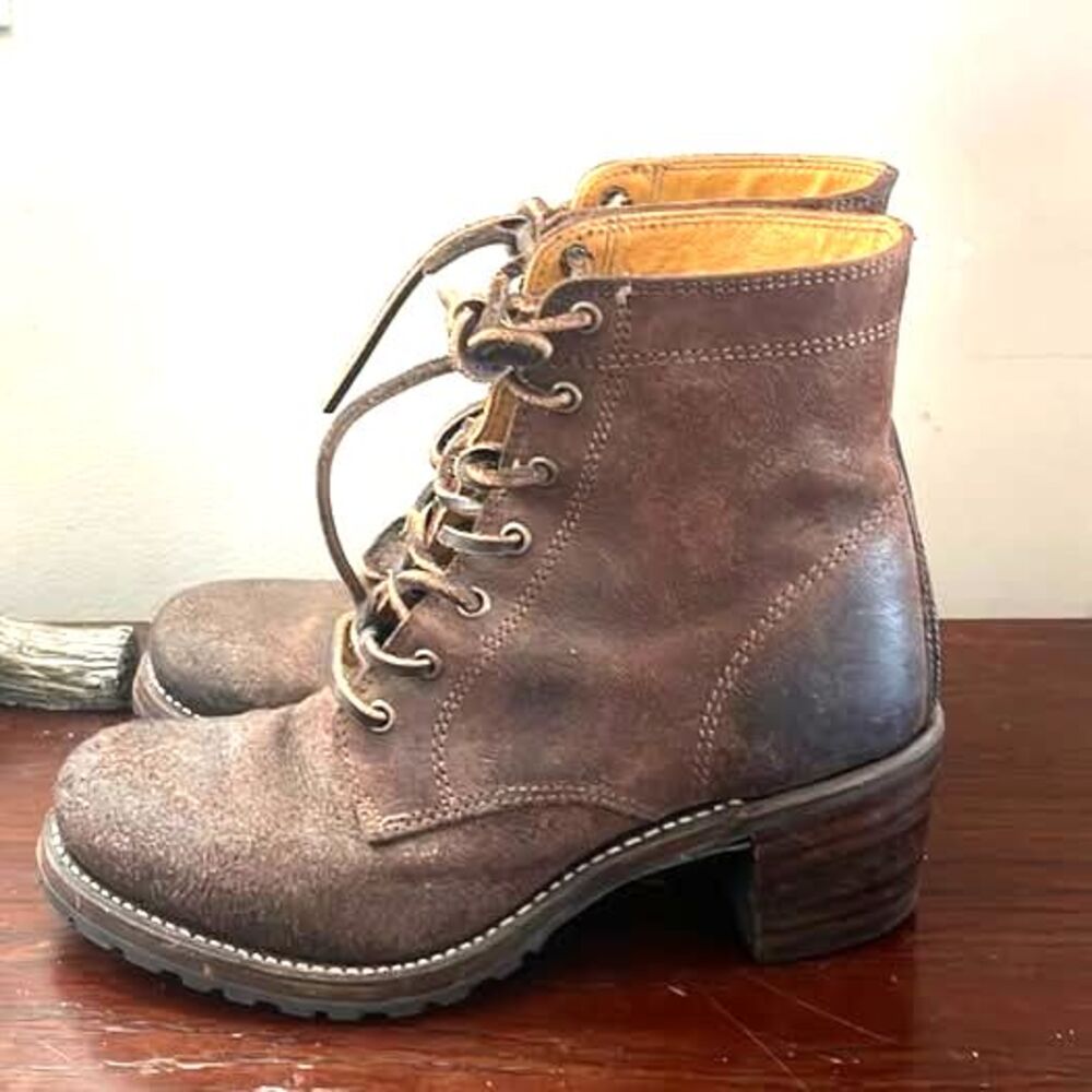 Frye Sabrina 6G Lace Up Boots Brown DistressedSuede 7.5 Vibram 373105/ Excellent